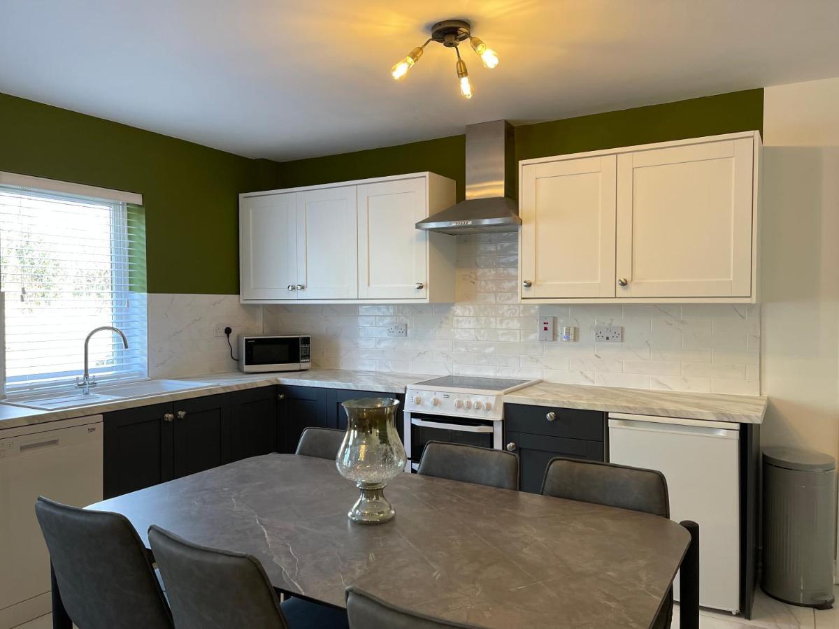 No2 At Rosebank Apartments Moville Buitenkant foto
