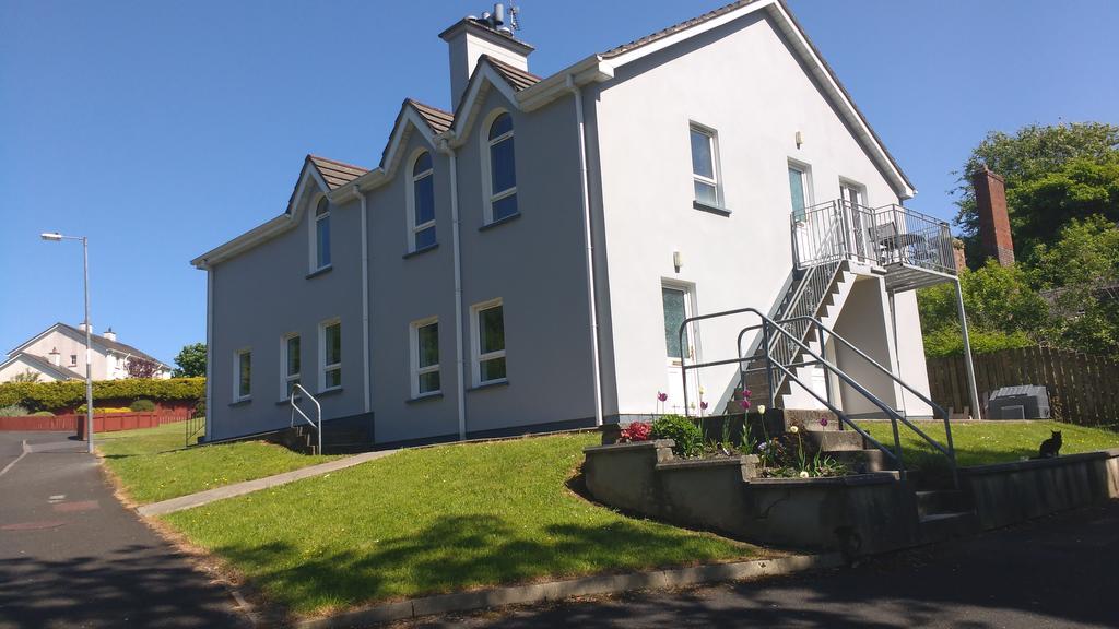 No2 At Rosebank Apartments Moville Buitenkant foto