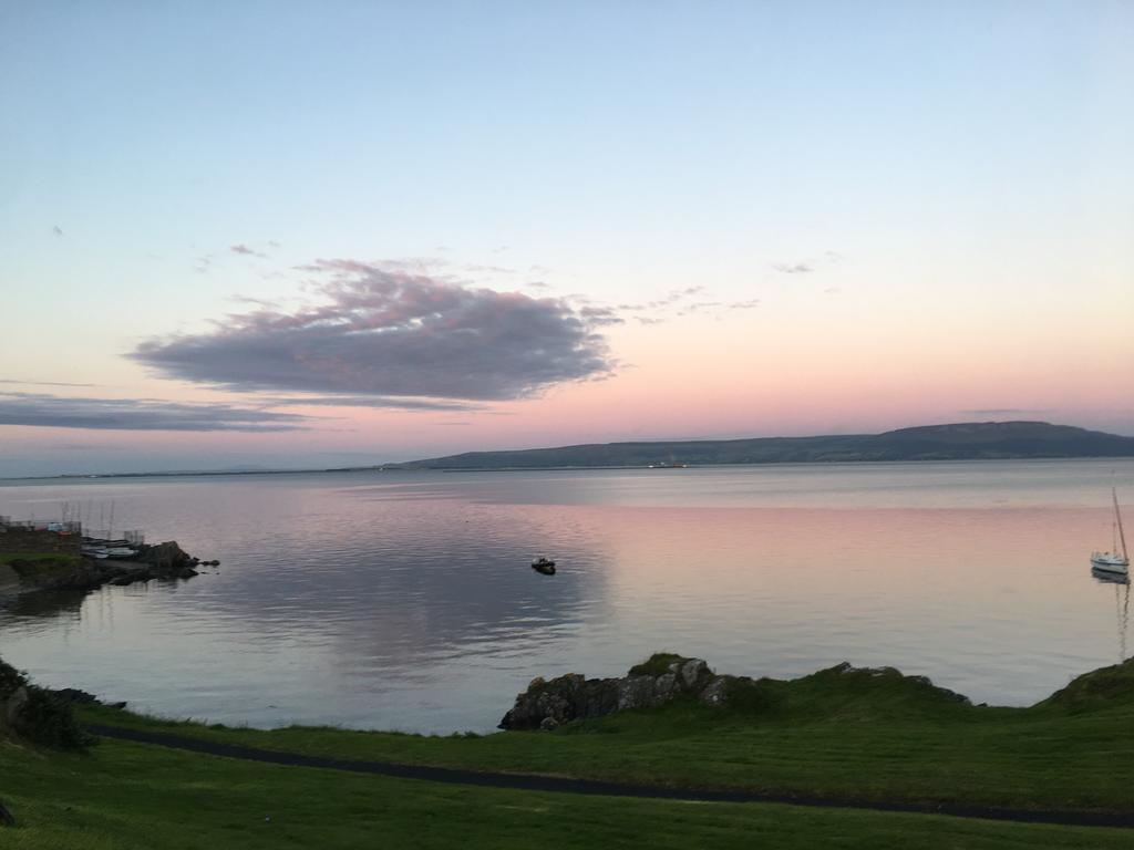 No2 At Rosebank Apartments Moville Buitenkant foto